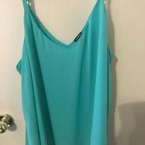 Gauzy size 4 Torrid blouse